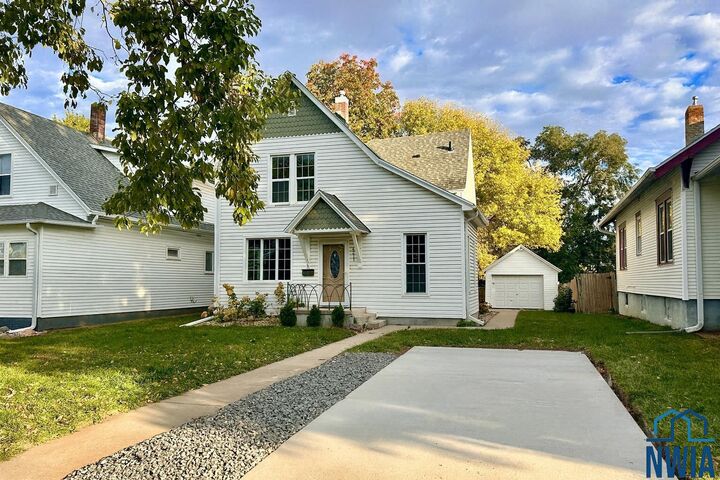 4211 Orleans Avenue  Sioux City IA 51106 photo