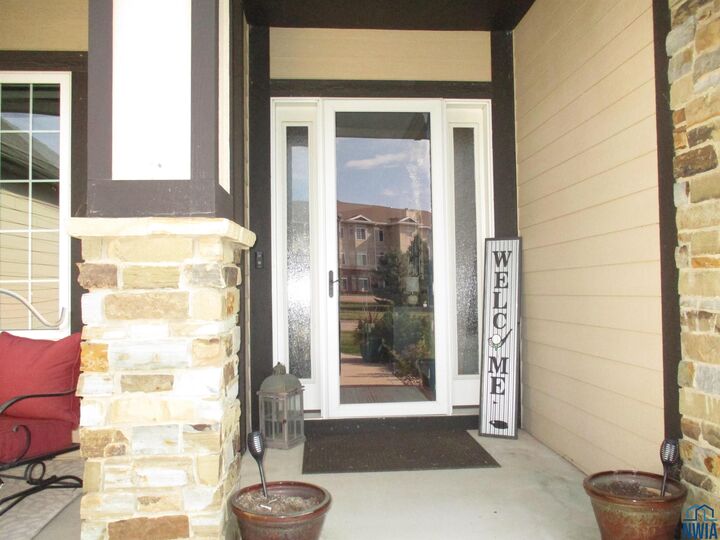 Property Photo: 2564 Nicklaus Blvd IA 51106