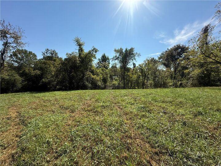 Property Photo:  315 N C Street  AR 72756 