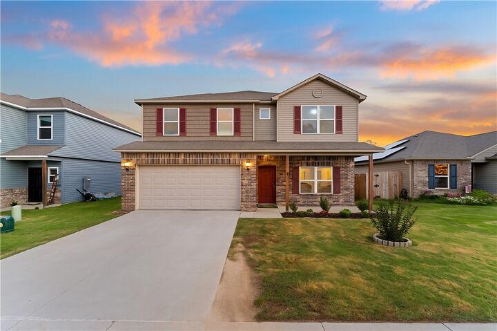 Property Photo: 973 E Sparrow Circle AR 72701