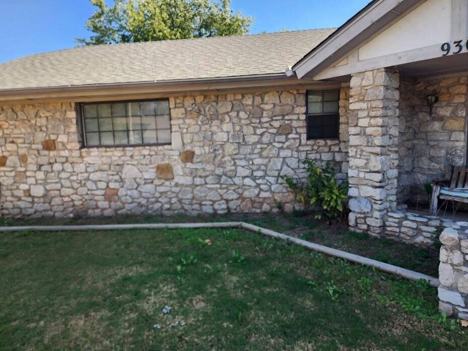 Property Photo: 930 Pruitt Drive OK 73170