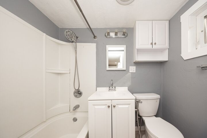 Property Photo: 217 Grafton St 2 MA 01545