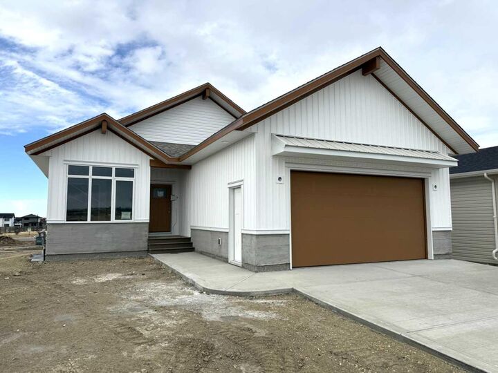 54 Tarzwell Avenue  Red Deer AB T4P 0Y9 photo