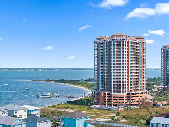 Property Photo:  4 Portofino Dr 1409  FL 32561 
