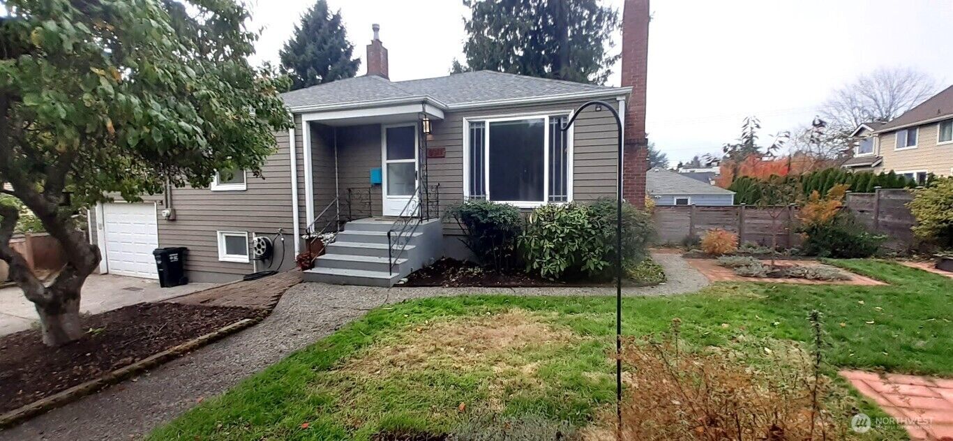Property Photo:  8011  Burke Avenue N  WA 98103 