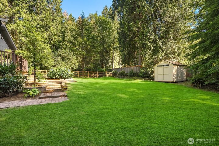 Property Photo:  14235  248th Place SE  WA 98027 