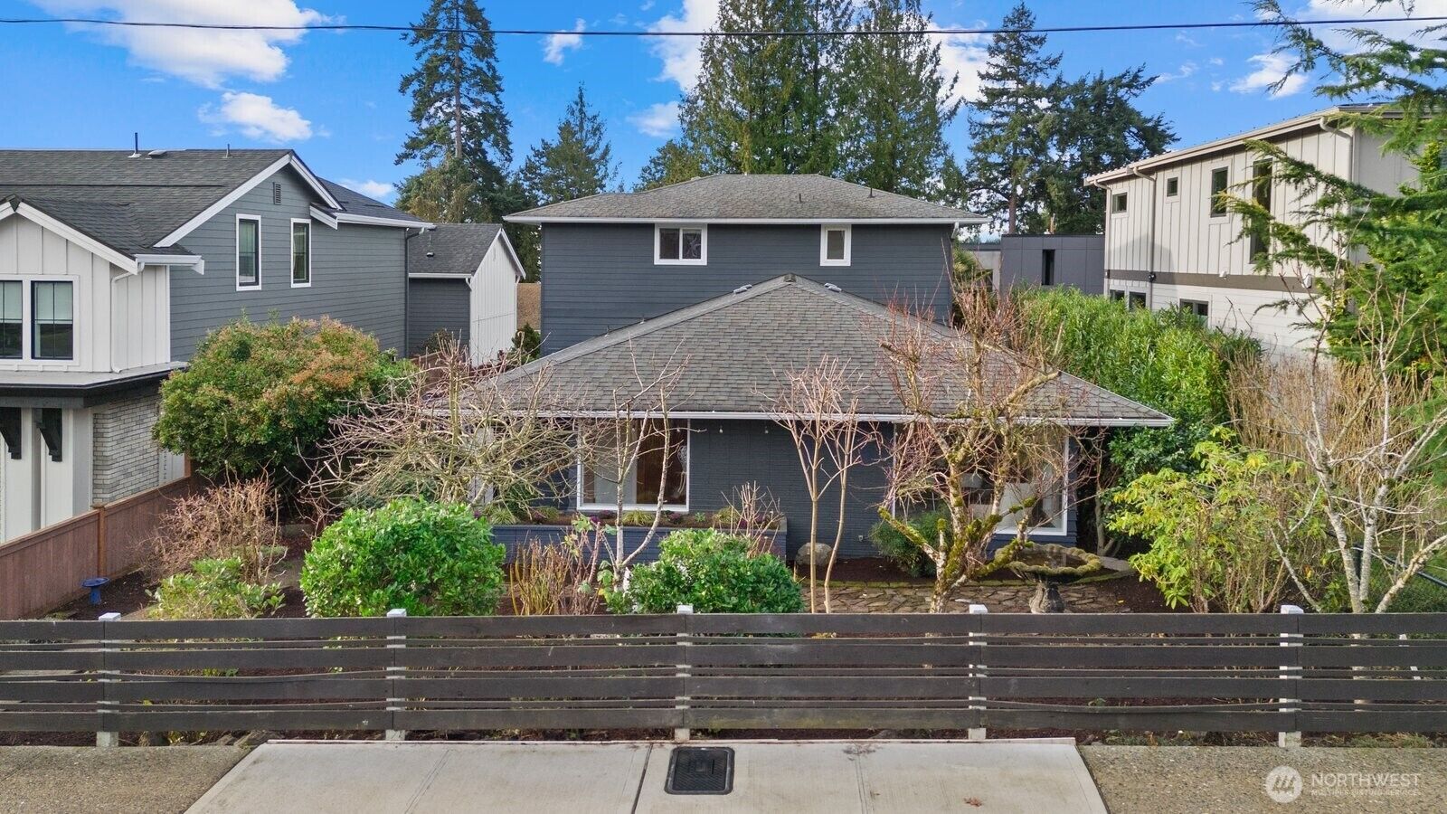 Property Photo:  221  8th Avenue W  WA 98033 