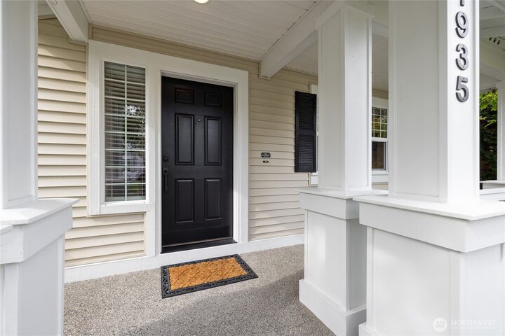 Property Photo: 1935 Jensen Ave WA 98327