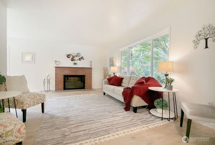 Property Photo: 2608 Maplewood Drive WA 98632