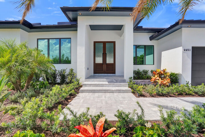Property Photo: 4451 NE 27th Terrace FL 33064