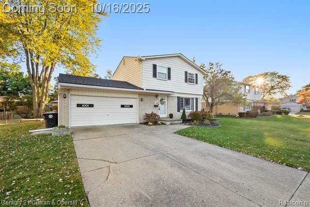 Property Photo: 29631 Lyndon Street MI 48154