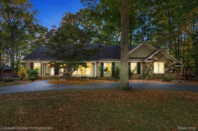 21333 Woodhill Drive  Northville MI 48167 photo