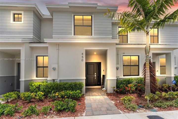 450 NE 13th St  Florida City FL 33034 photo