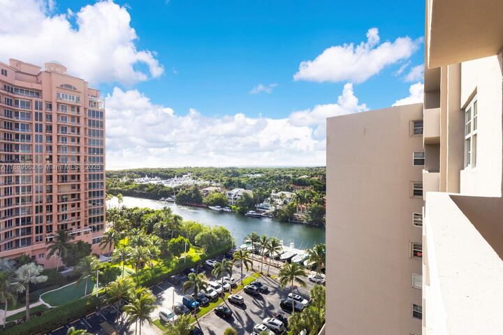 Property Photo: 90 Edgewater Dr 1218 FL 33133
