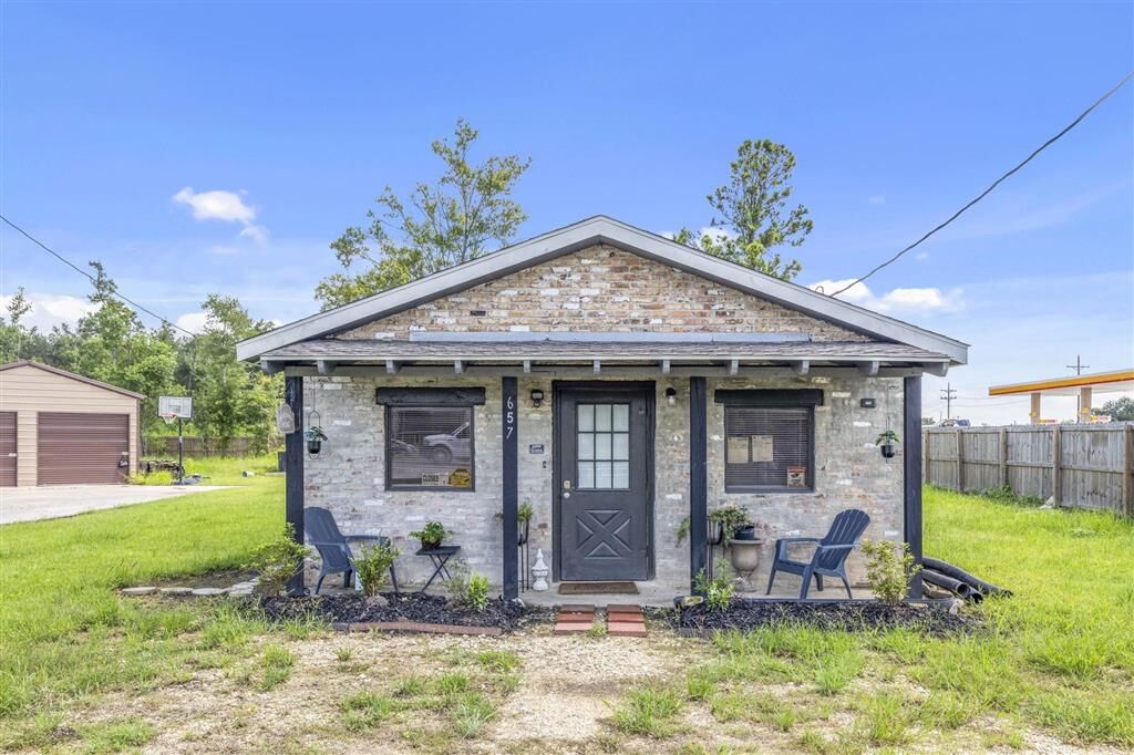 Property Photo: 657 Topsy Road LA 70611