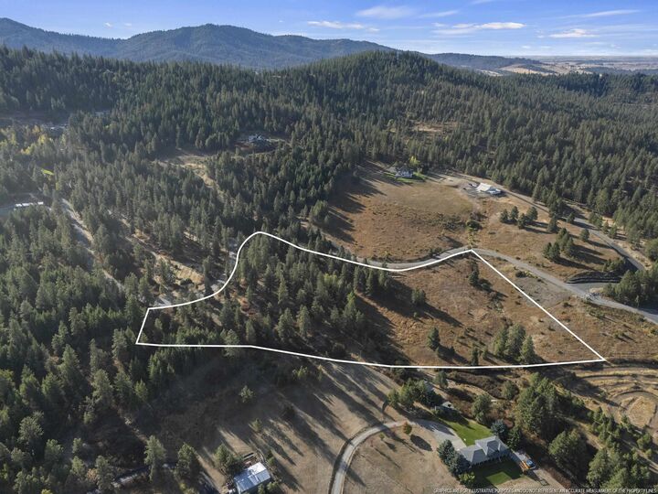Property Photo: 6611 S Saddle Ridge Ln WA 99016
