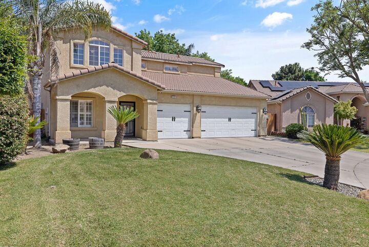 Property Photo: 514 W Ashland Court CA 93277