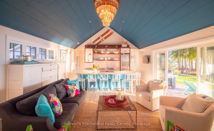 Property Photo: 125 Kiowana Beach Road ON N4L 1W5