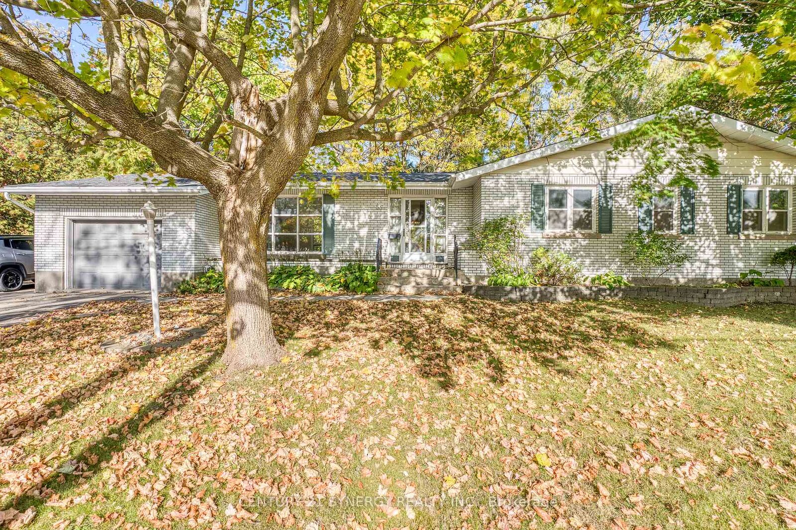 Property Photo: 55 Drummond Street W ON K7H 2J9