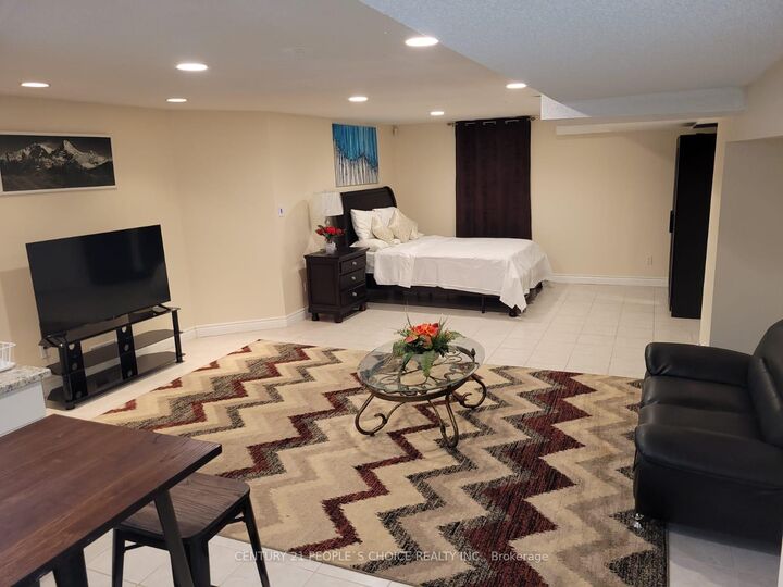2 Saddler Avenue #1  Brampton ON L6P 2C1 photo
