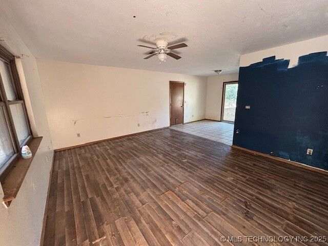 Property Photo: 1406 Skipper Avenue OK 74464