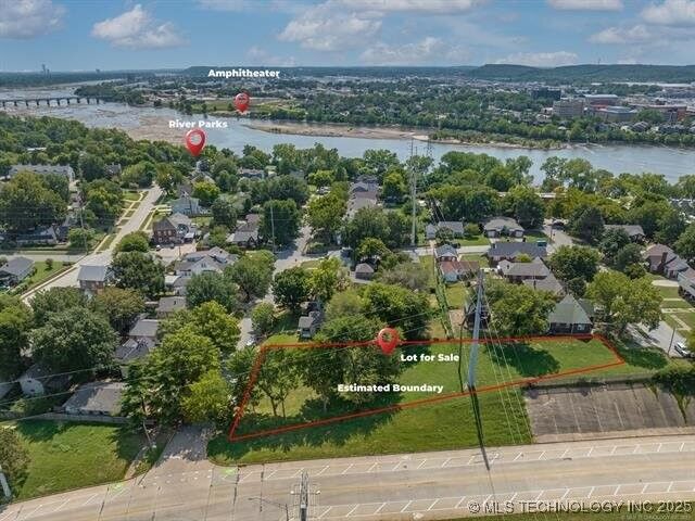 Property Photo:  1208 S Indian Avenue  OK 74127 