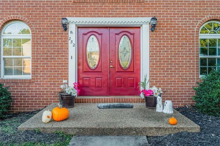 Property Photo:  232 Carriage Boulevard  PA 15239 