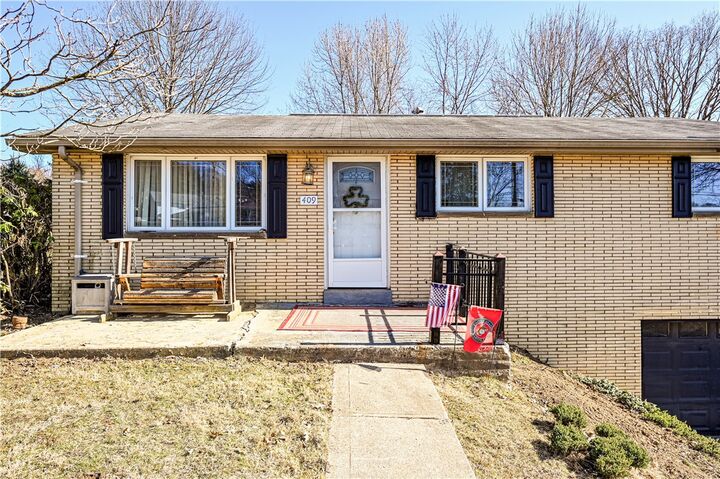 Property Photo: 409 Olten Rd PA 15146