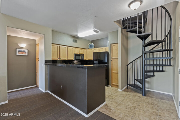 Property Photo:  20100 N 78th Place 2111  AZ 85255