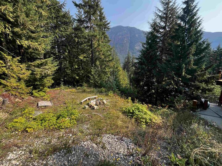 Property Photo:  14970 Parkview Avenue  BC V0X 1L5 