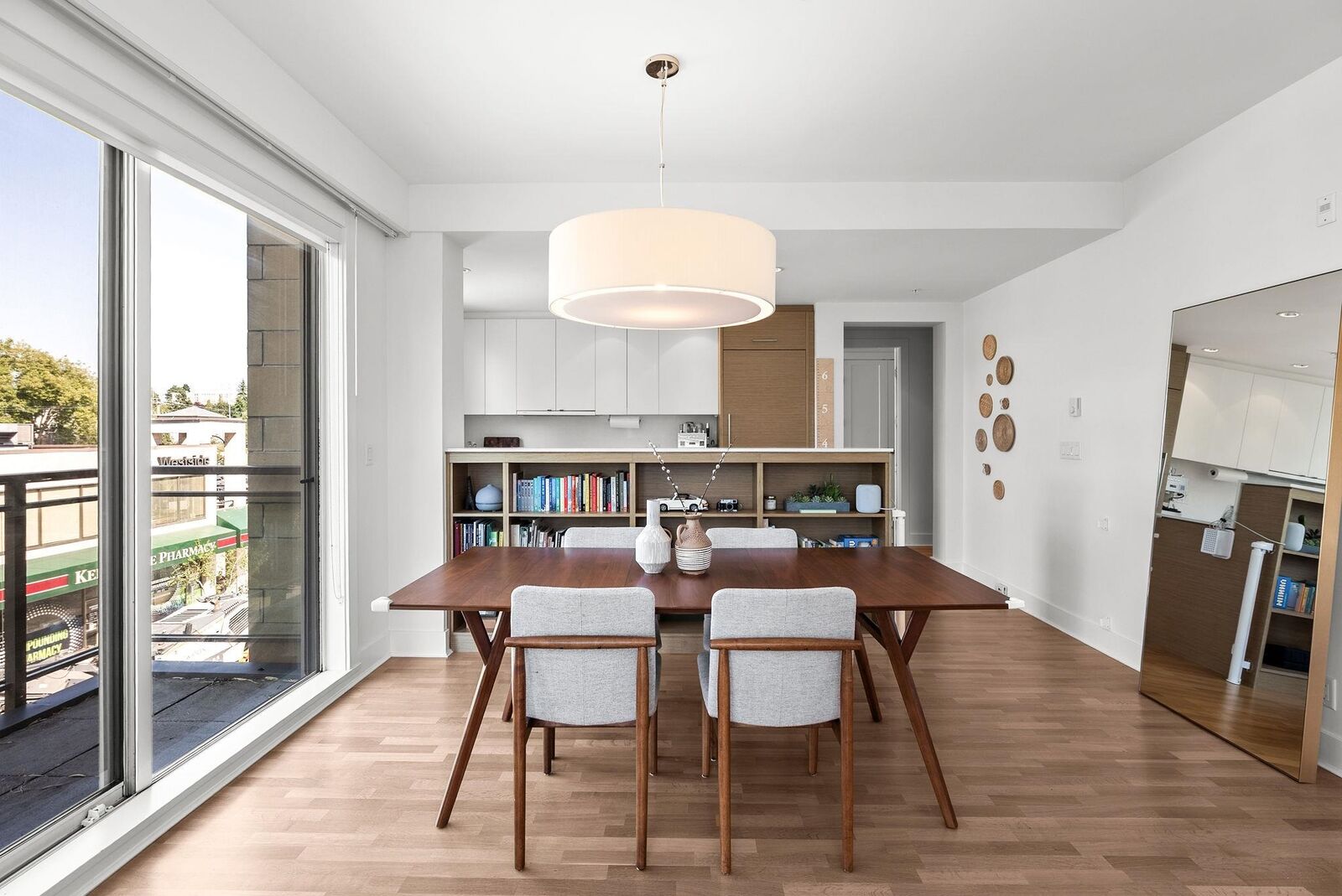 Property Photo: 2128 W 40th Avenue 306 BC V6M 1W5