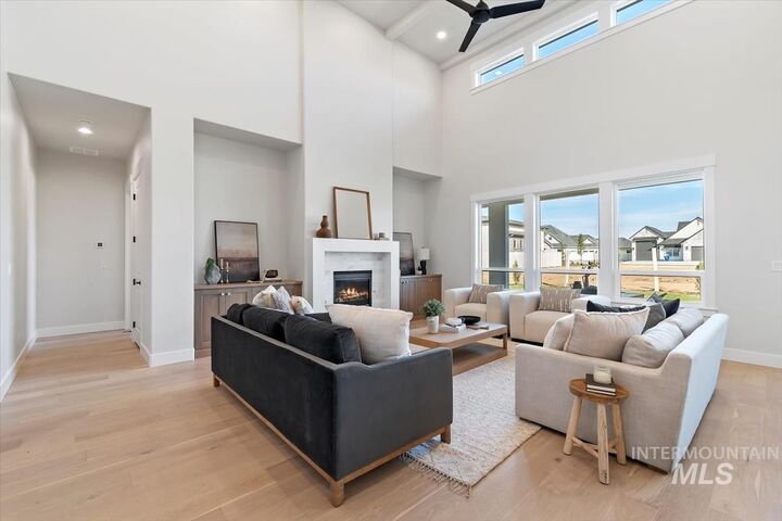 Property Photo: 2136 N Hurtsville Ave ID 83634