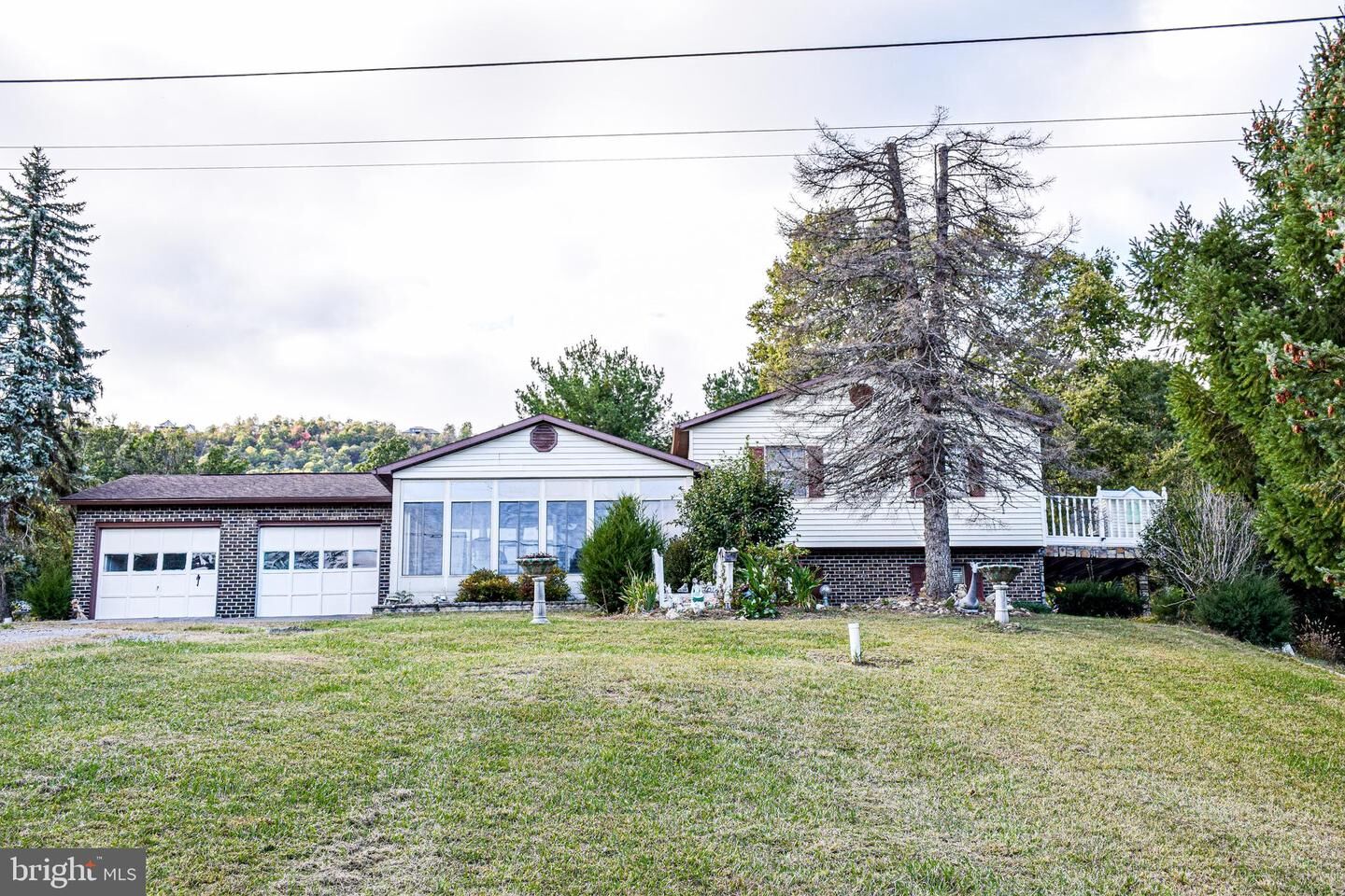 Property Photo: 939 Loop Road WV 25420