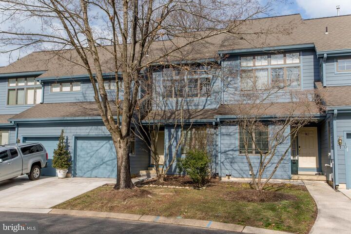 Property Photo: 9 Sturbridge Court NJ 08530