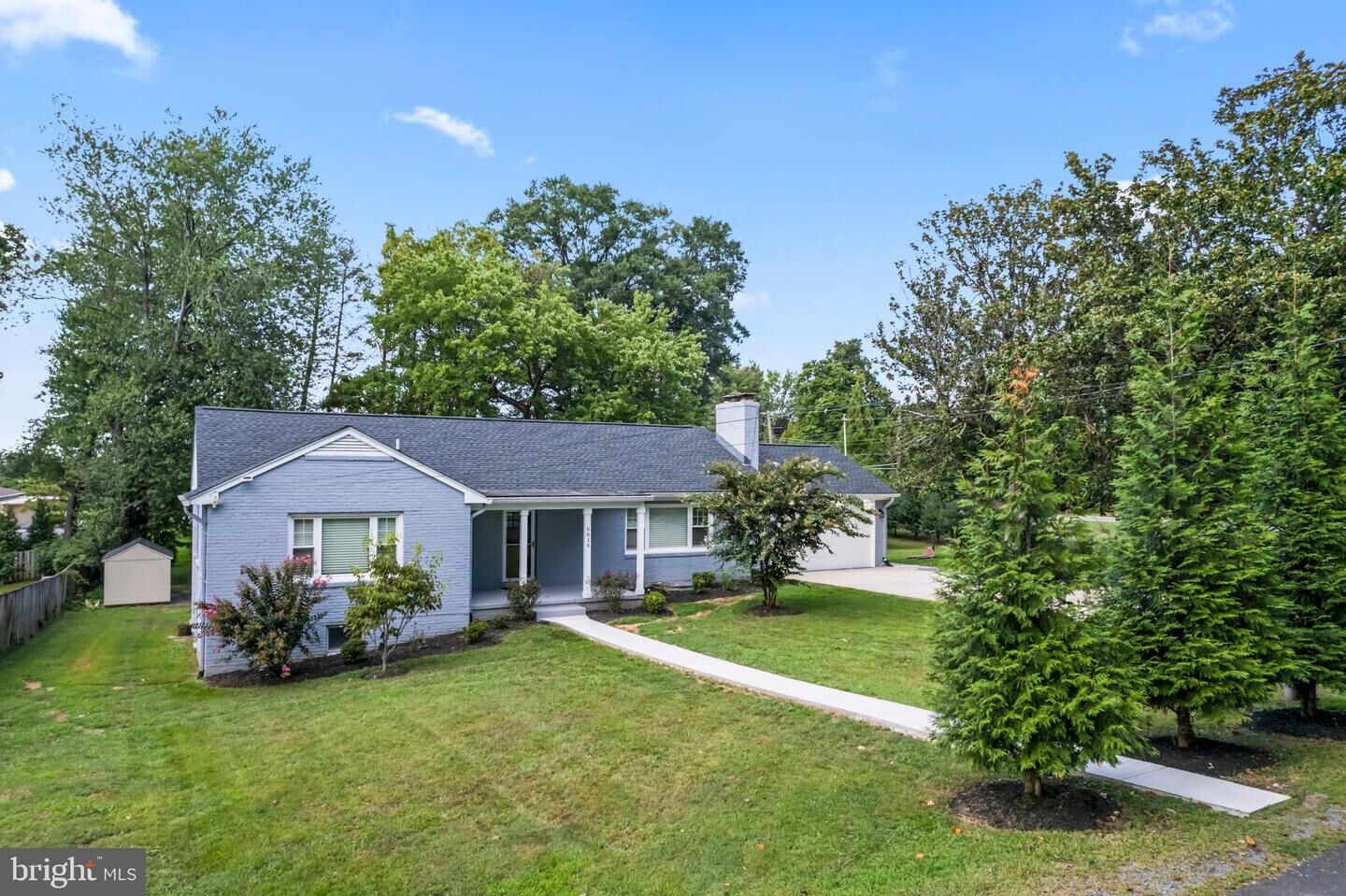Property Photo: 6616 Kirby Court VA 22043