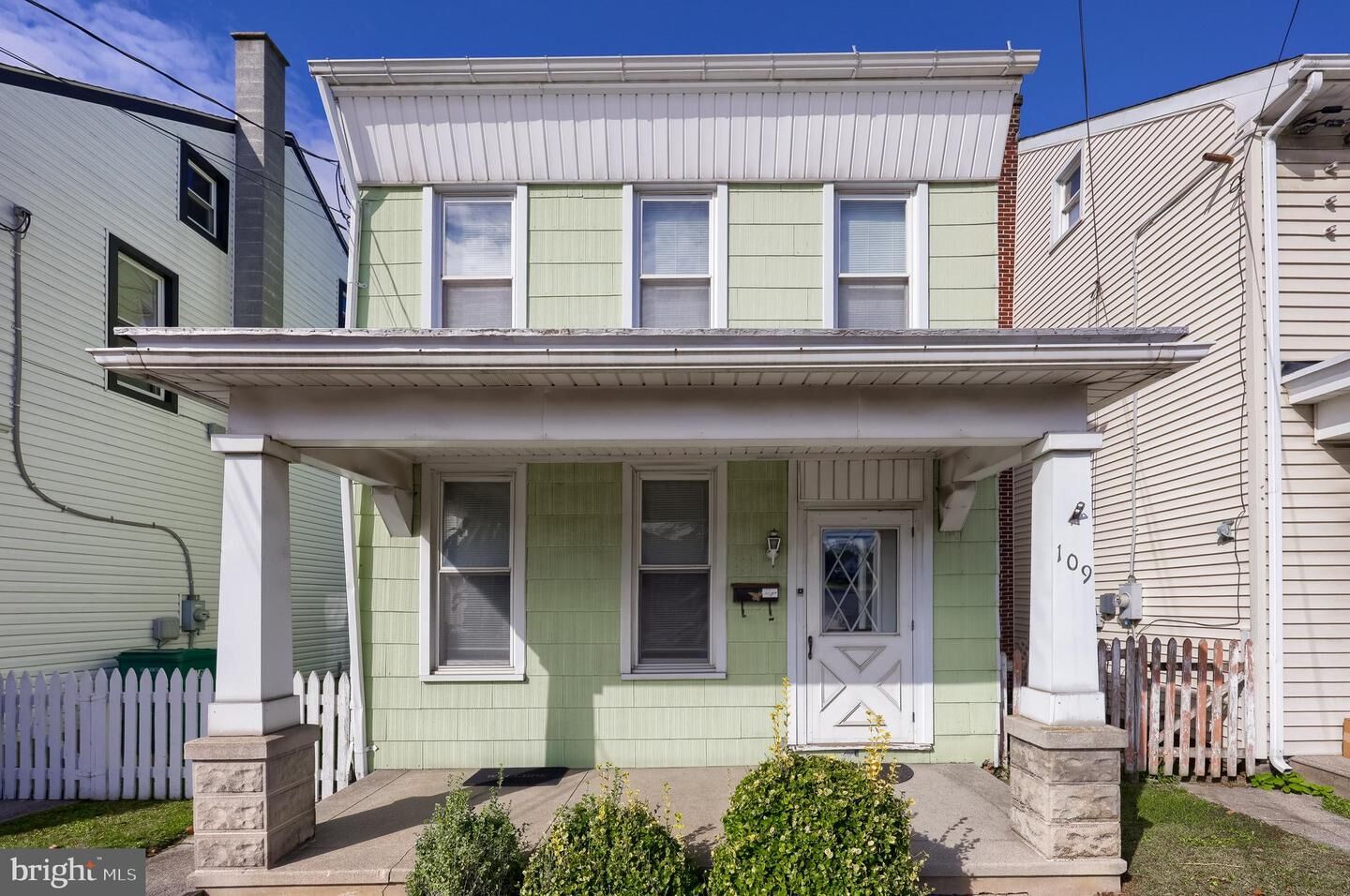Property Photo: 109 E Cumberland Street PA 17042