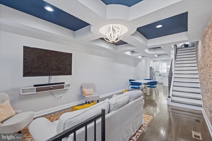 Property Photo:  230 N Luzerne Avenue  MD 21224 