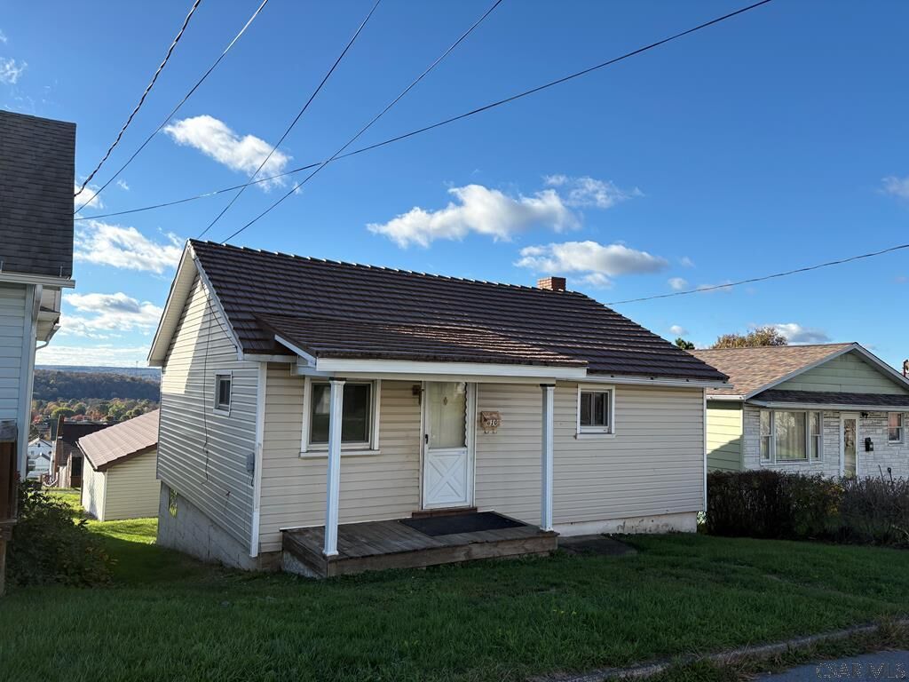 Property Photo:  810 Grant Street  PA 15946