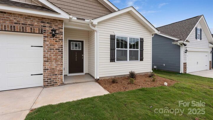 Property Photo: 615 Country Oak Drive NC 28804