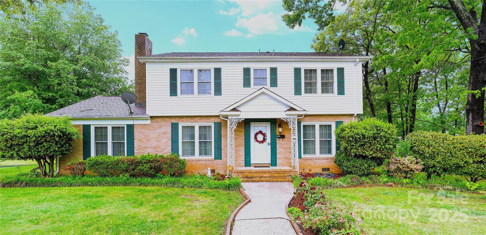 Property Photo: 1287 Queensgate Street NC 28054