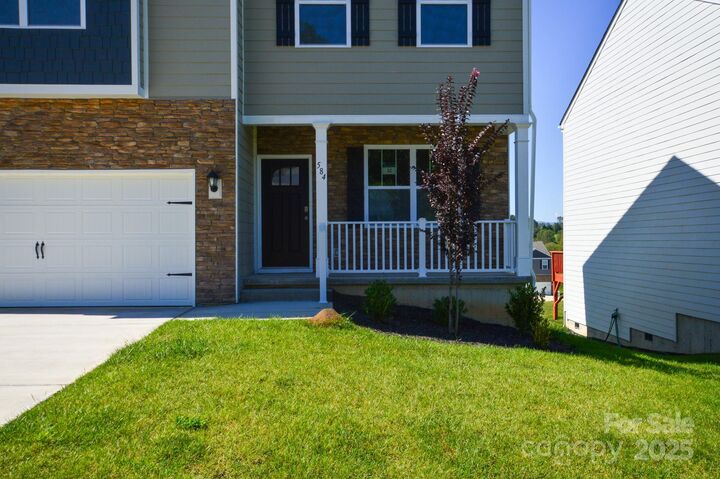 Property Photo: 584 Country Oak Drive NC 28804
