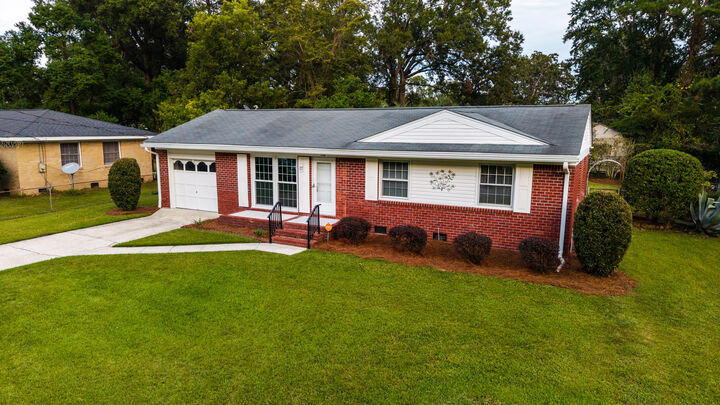 Property Photo: 116 Blossom Street SC 29445
