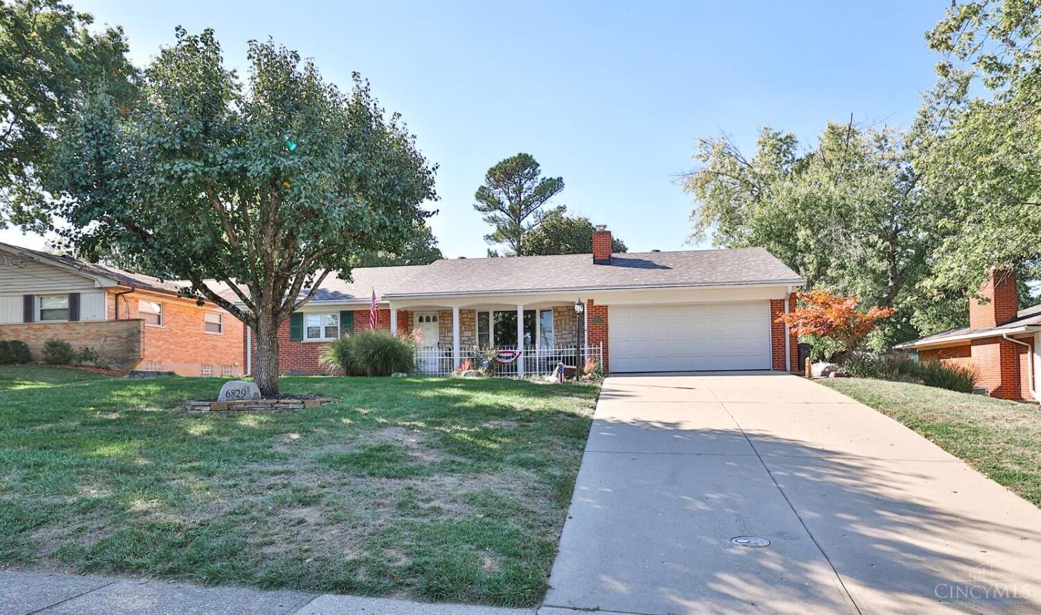 Property Photo: 6829 Springcrest Circle OH 45243
