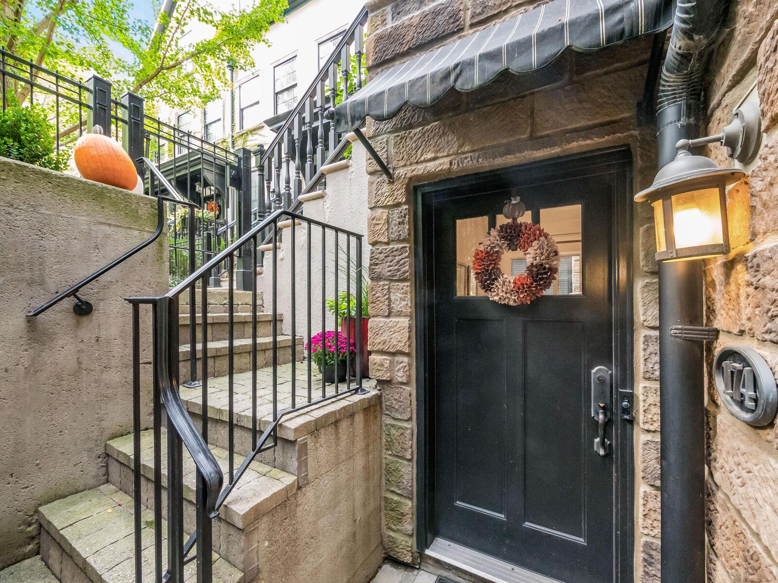 Property Photo:  174 E Gay Street  OH 43215