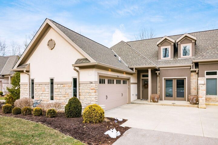Property Photo: 714 Fairway Boulevard OH 43213