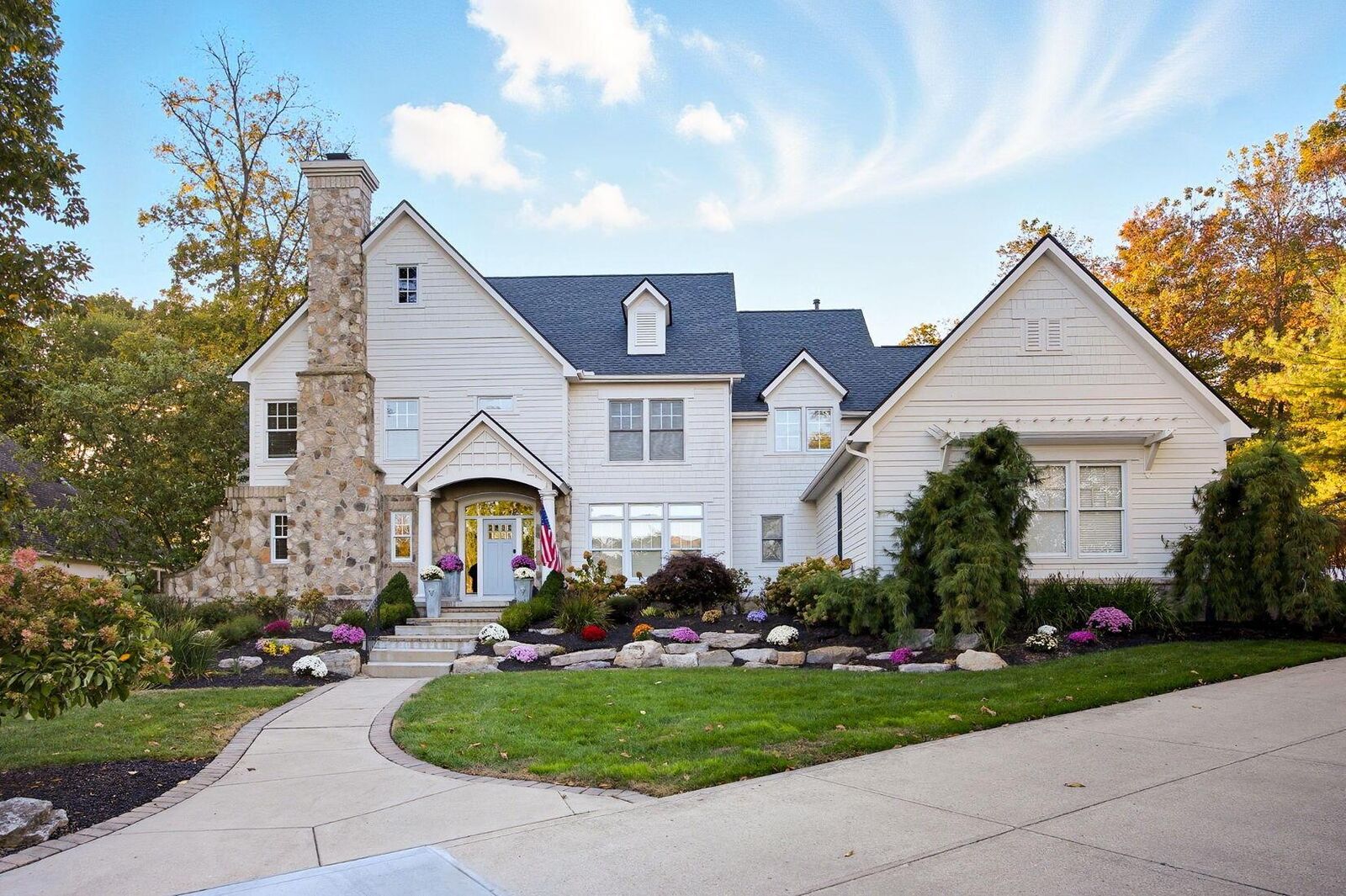 Property Photo: 10320 Mackenzie Way OH 43017