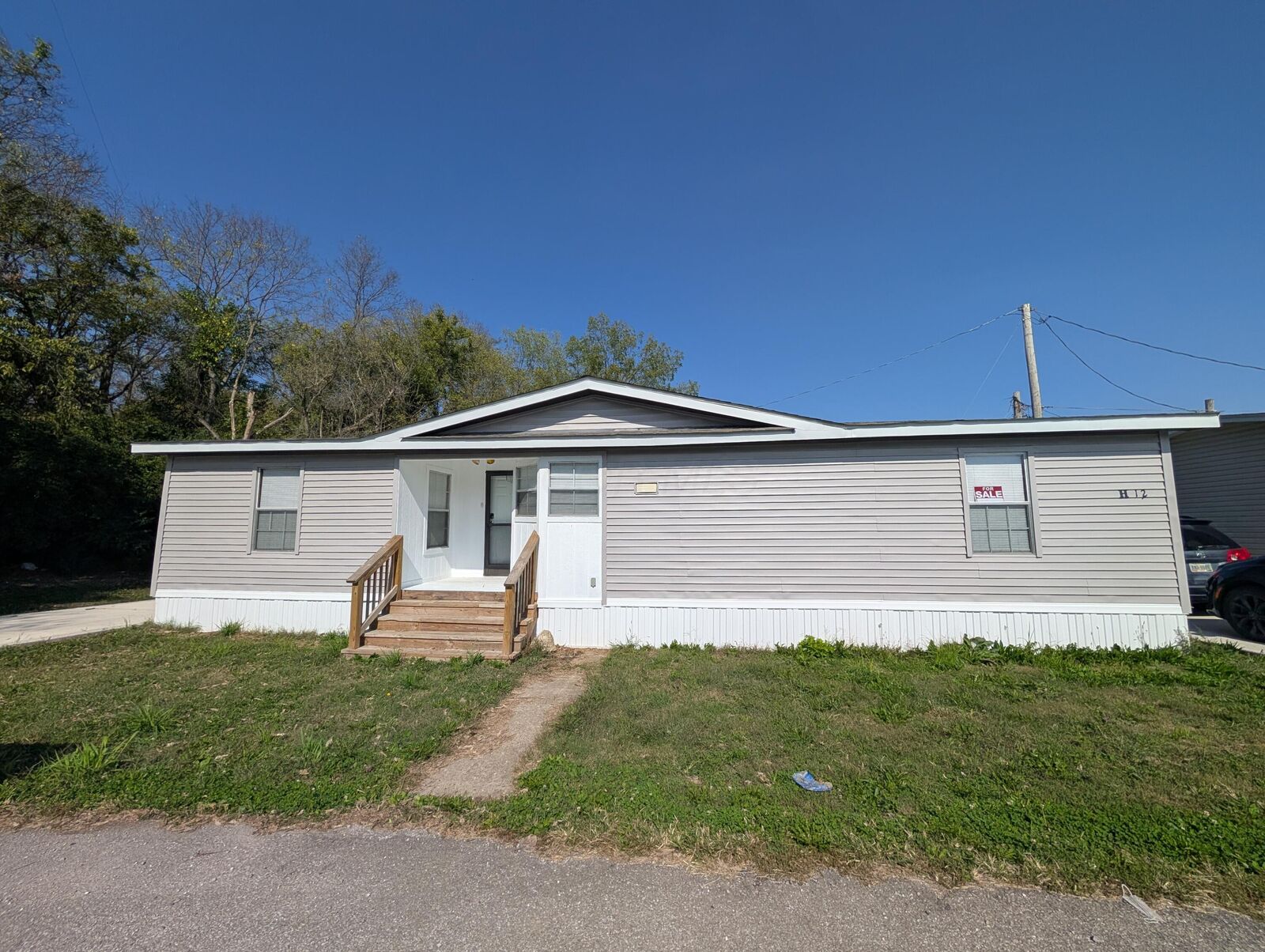 Property Photo: 1049 Harmon Avenue Avenue OH 43223