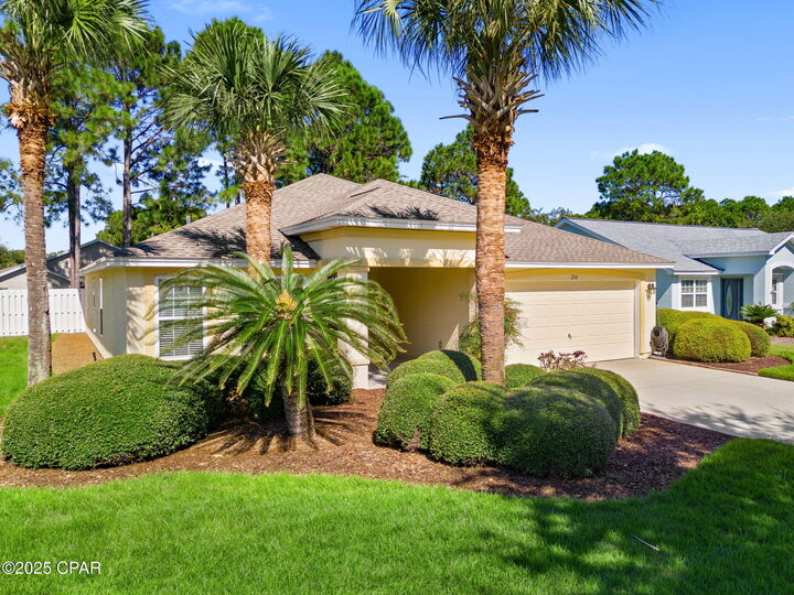 Property Photo: 204 Windsor Way FL 32413