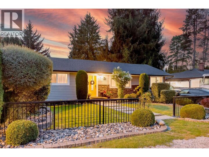 Photo de la propriété: 3841 St. Thomas Street BC V3B 2Z2