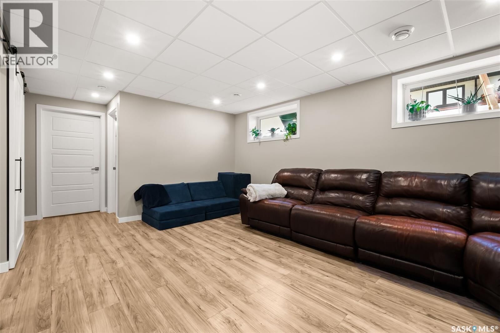Property Photo:  930 Westview Drive N  SK S0G 0E0